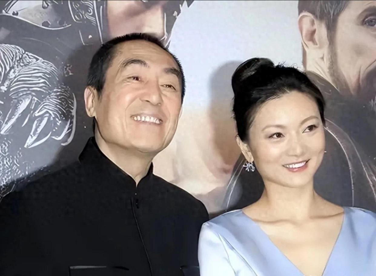 华体会官方网站-张艺谋75岁衰老体衰，相差31岁的陈婷，生了一个“年轻版的自己”